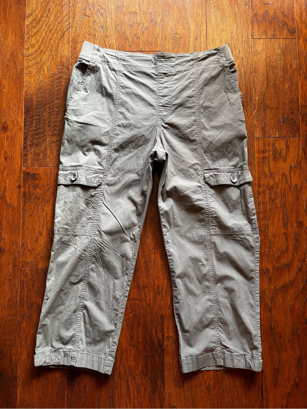 Soft Surroundings Olive Green Cropped Cargo Pants | Size M | Cotton Utility - Picture 10 of 11